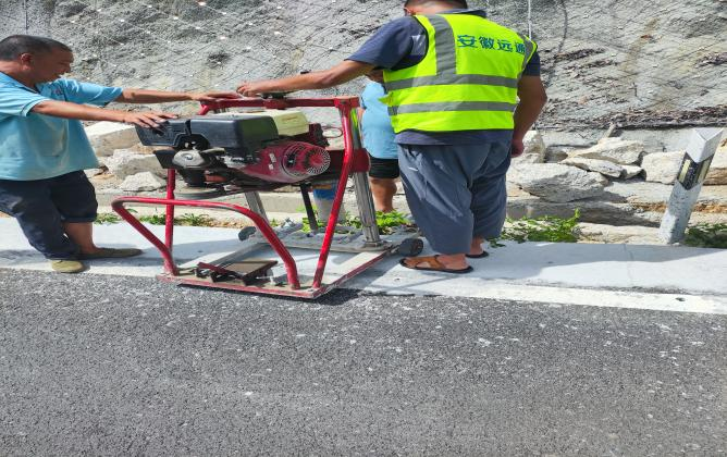 岳西縣改善農(nóng)村環(huán)境整治工程項(xiàng)目青云峽至道元古村公路改造工程——核驗(yàn)質(zhì)量檢測