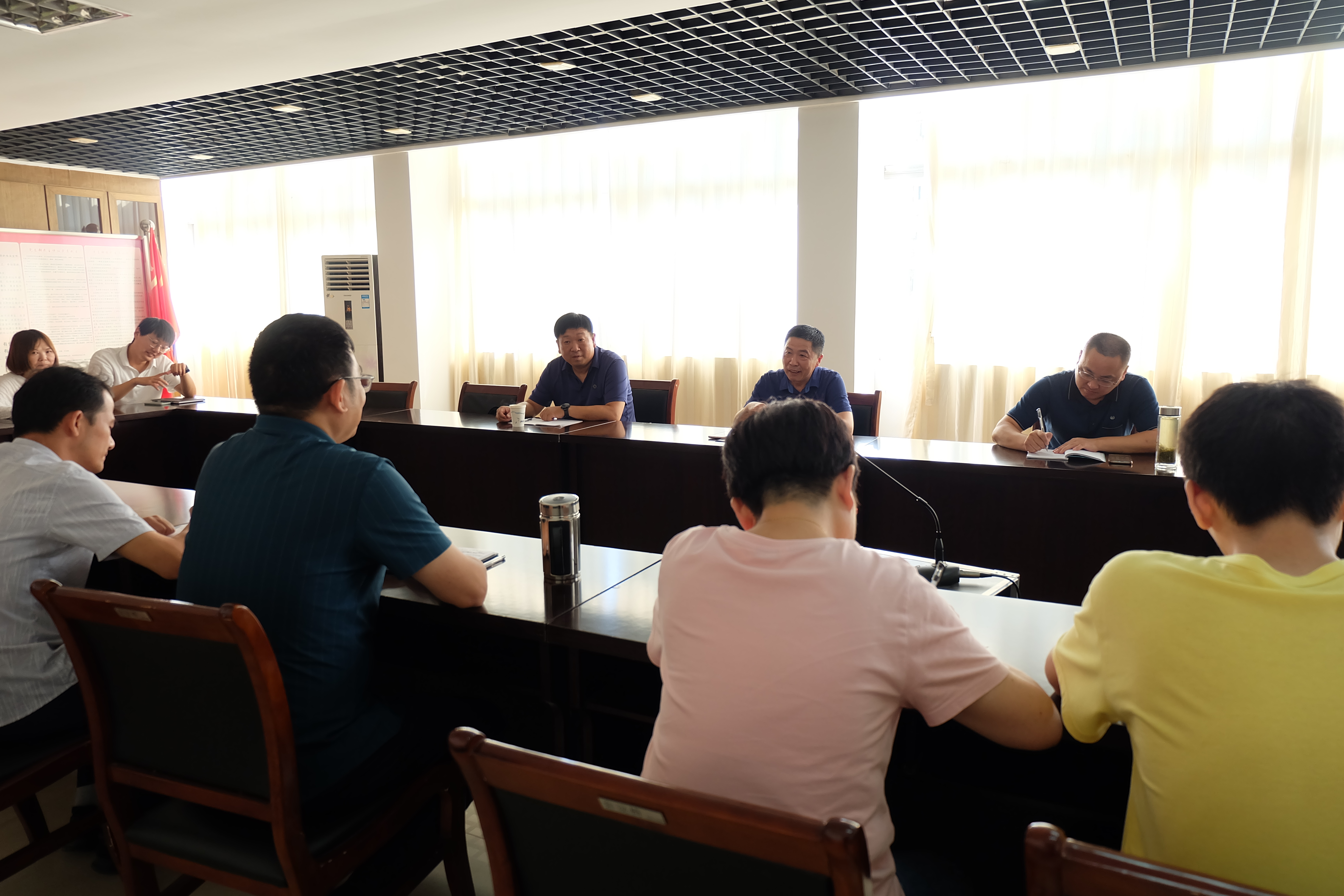 安慶市交通運輸綜合行政執(zhí)法支隊領導到公司指導工作