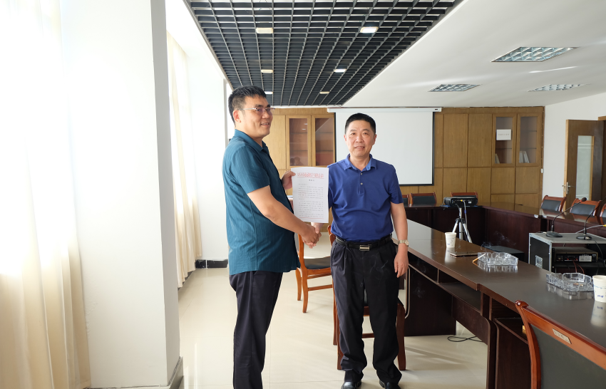 安慶市交通運輸綜合行政執(zhí)法支隊領導到公司指導工作