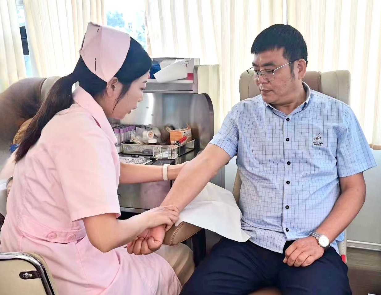 無償獻(xiàn)血,讓愛傳遞